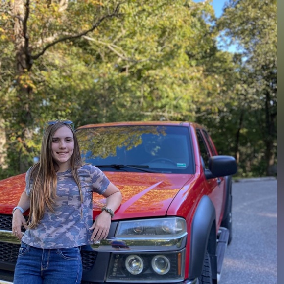 Meet your Posher, Dani - Picture 1 of 1